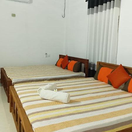 Rock Hill Bed & Breakfast Tanamalwila Ngoại thất bức ảnh