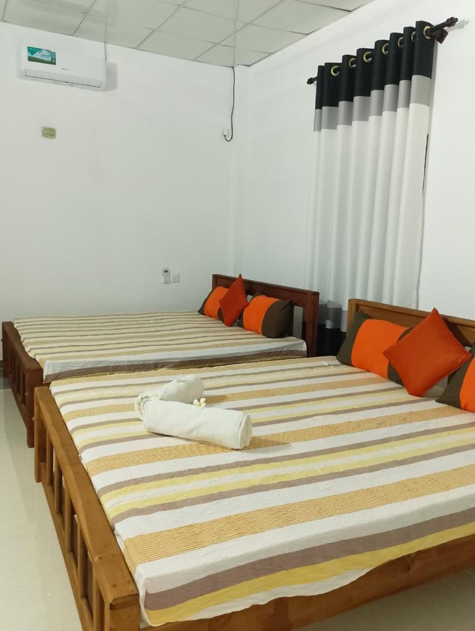 Rock Hill Bed & Breakfast Tanamalwila Ngoại thất bức ảnh