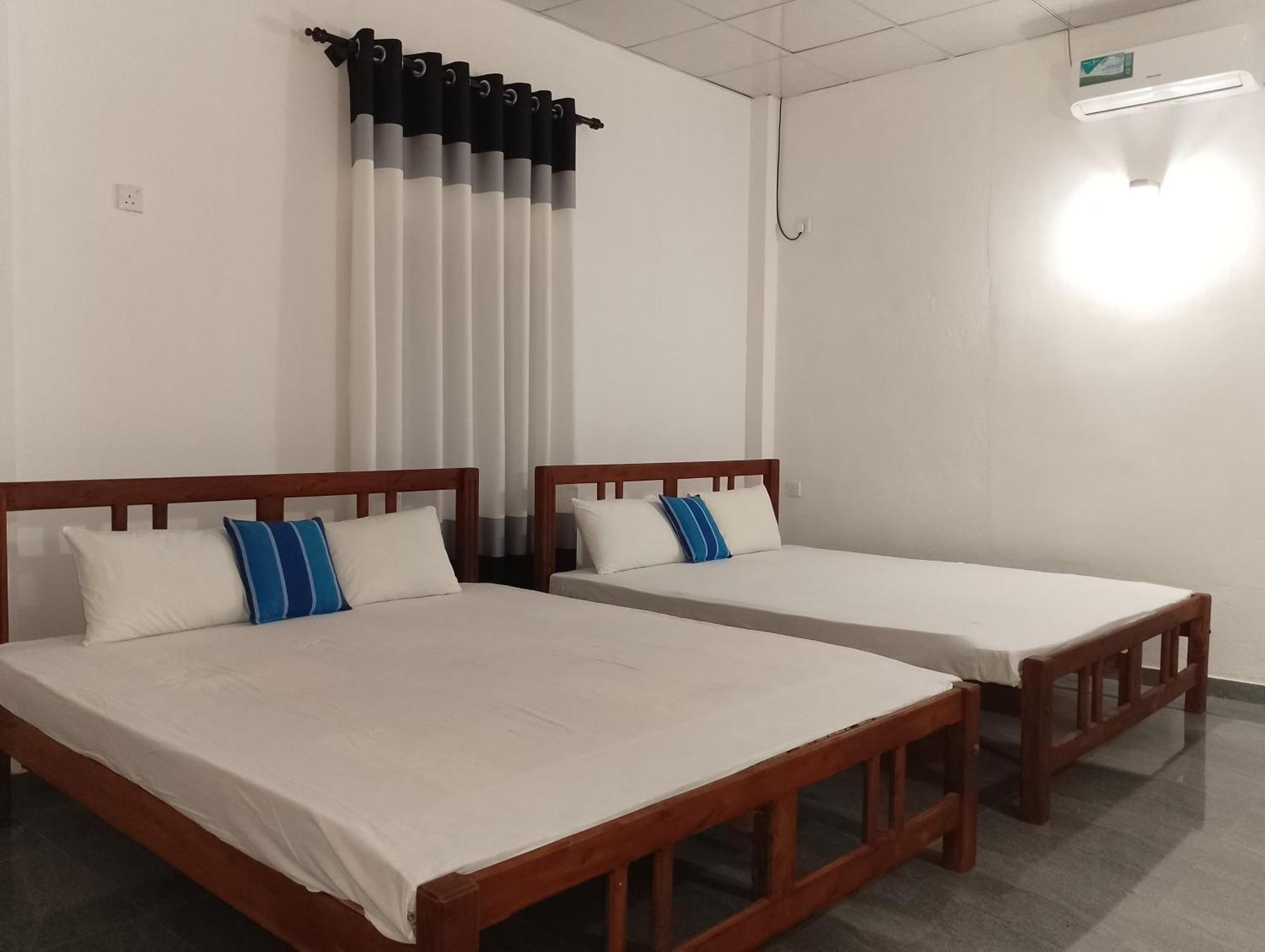 Rock Hill Bed & Breakfast Tanamalwila Ngoại thất bức ảnh